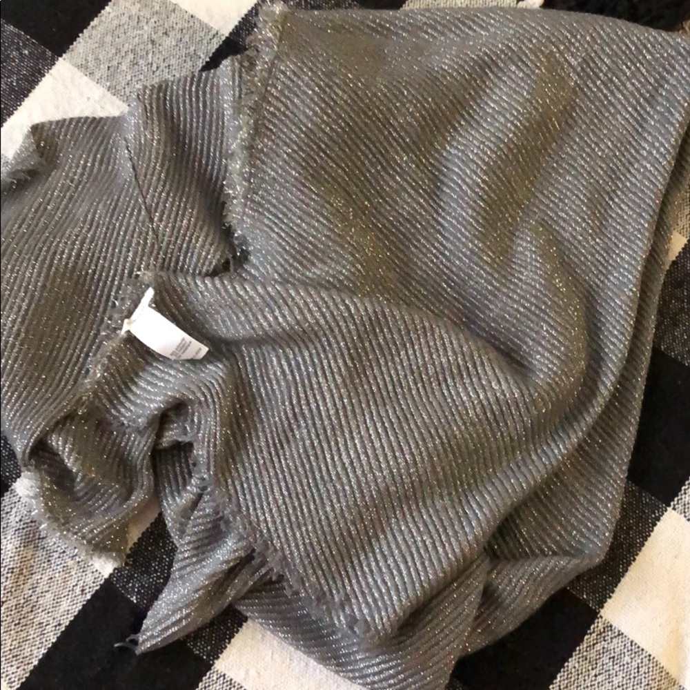 Maurice’s Scarf